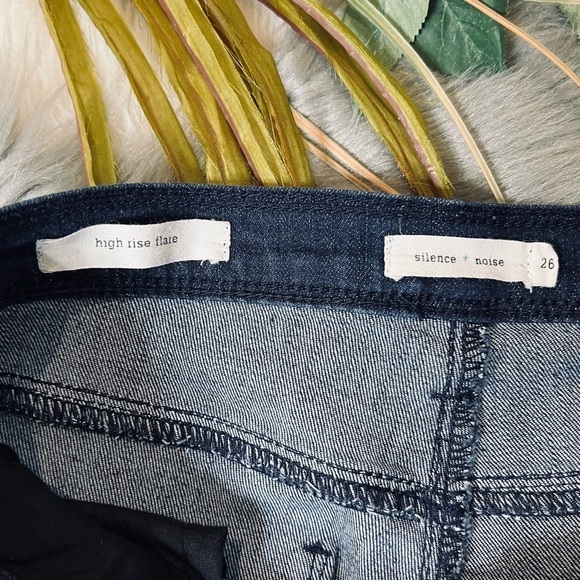 Urban Outfitters Silence + Noise Dark Wash Women’s Low Rise Y2K Flare Jeans 26 - Picture 4 of 10